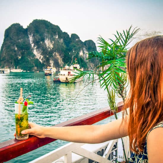 Halong Bucht Kreuzfahrt Tourist